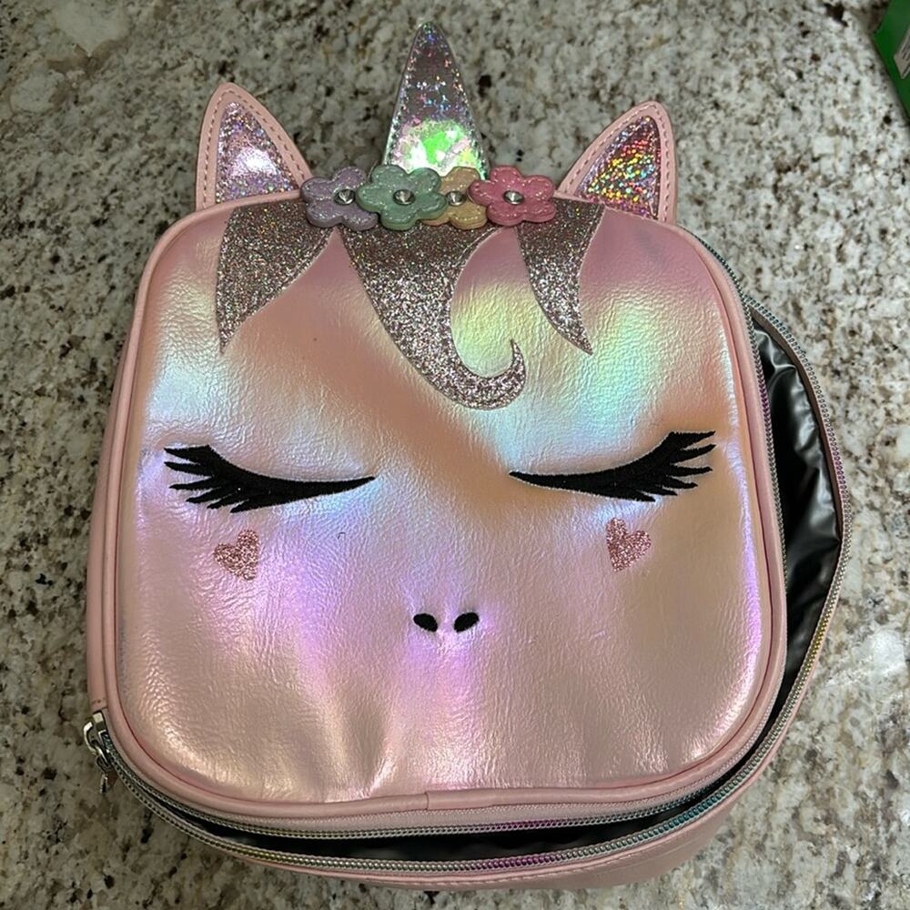 Unicorn iridescent pink lunch box like new nwot 3d horn insulated